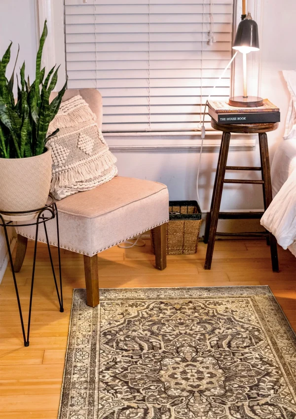 Persian Borchalo Area Rugs Circa 1880 - Transitional Design - 51952 - Image 2